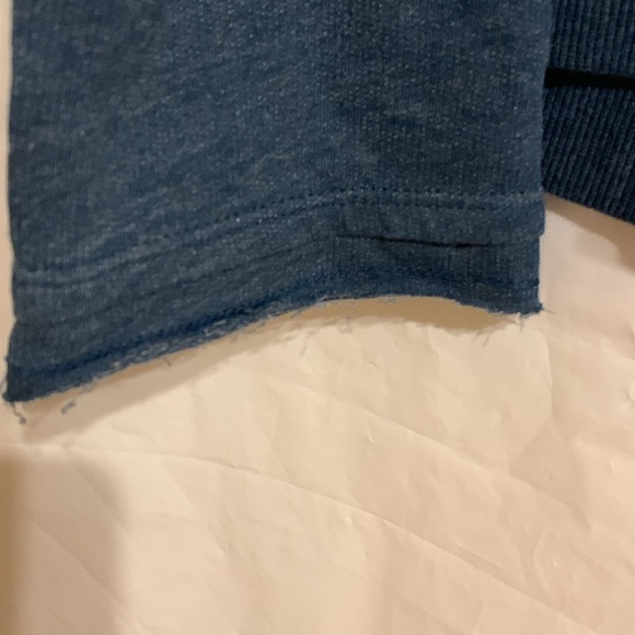 Gap Fit long sleeve - Picture 4 of 5